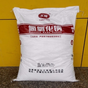 片堿（氫氧化鈉/NaOH）——火堿，苛性